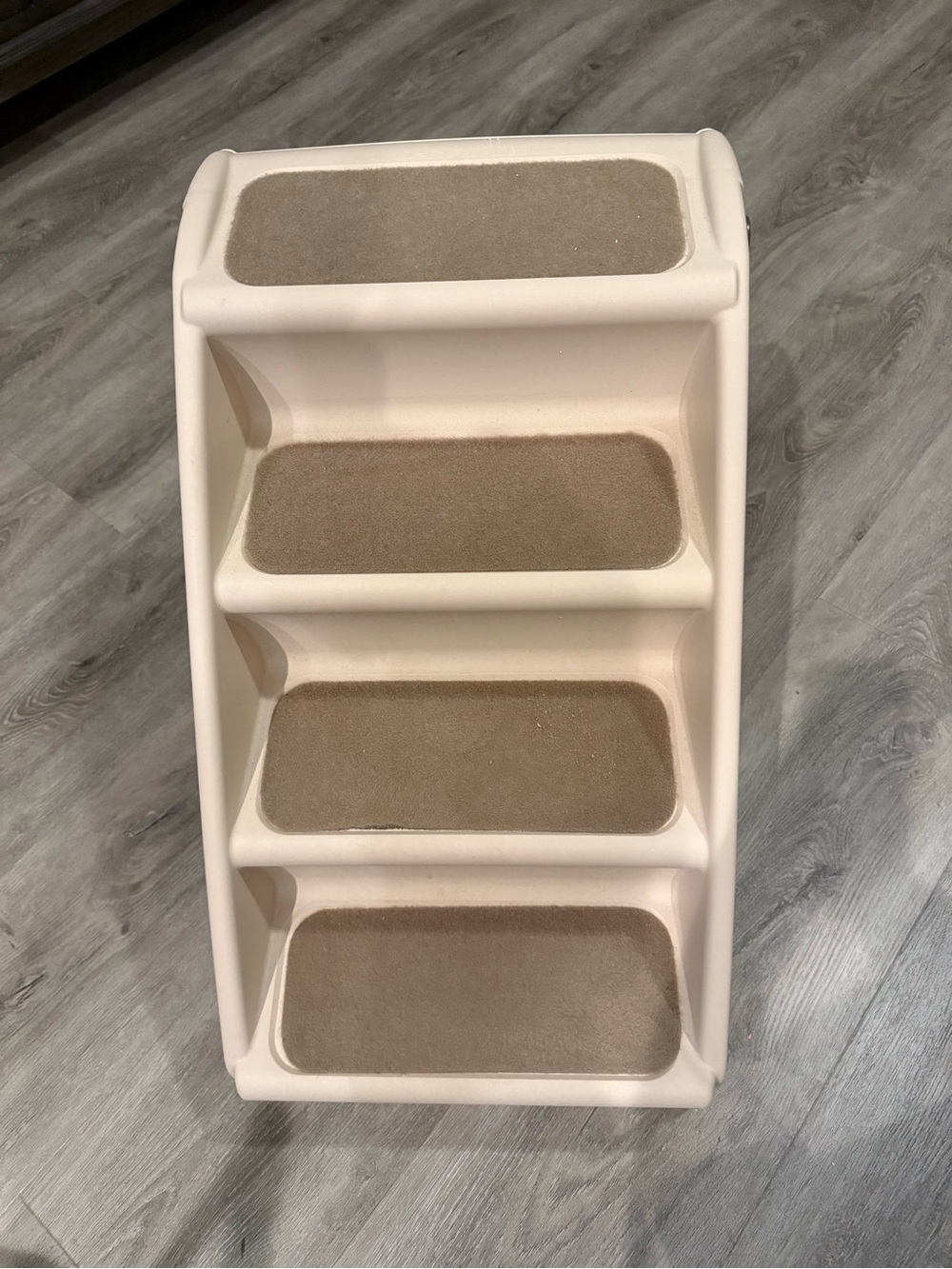 Pet Ramp with Beige Steps -